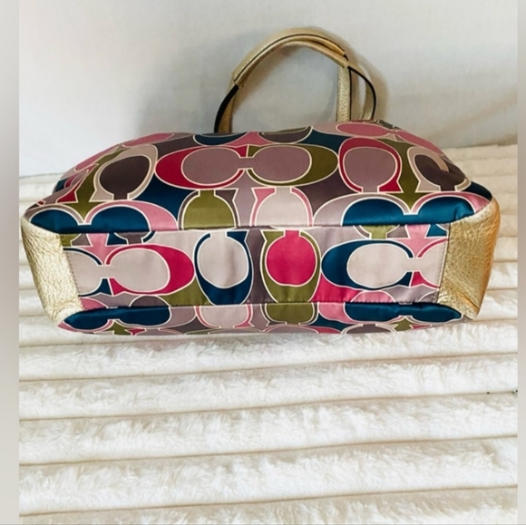 Coach Gallery Optic Tote EUC - Picture 4 of 9